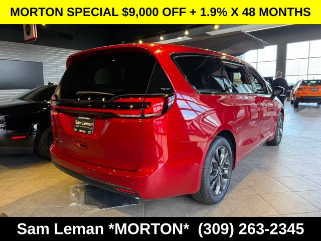 New 2026 Chrysler Pacifica Select FWD image 10