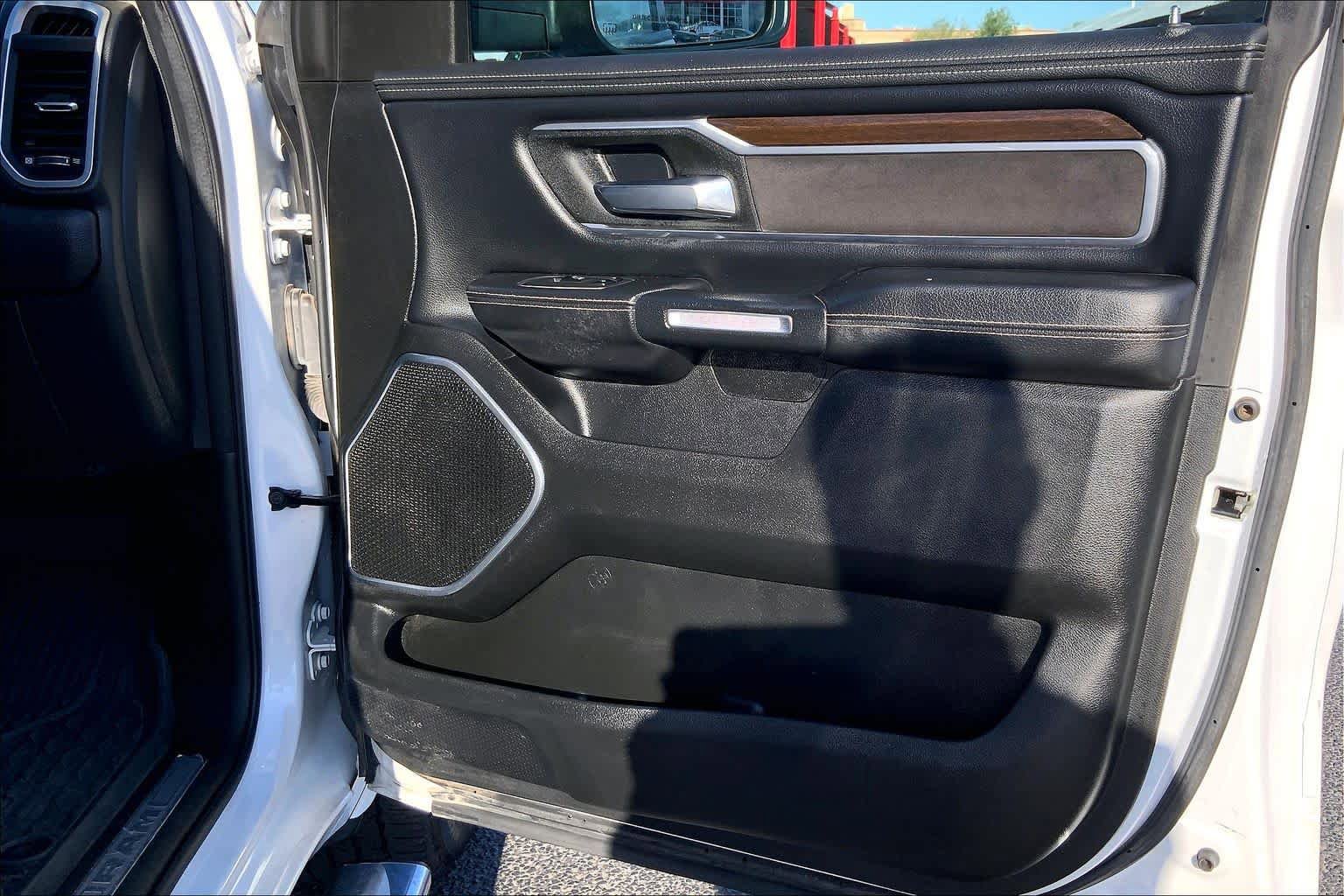 Used 2022 RAM 1500 Laramie AWD/4WD image 23