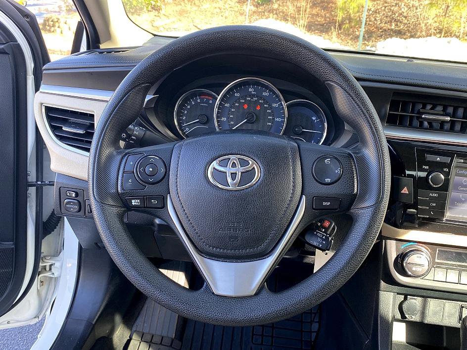 Used 2015 Toyota Corolla S image 13