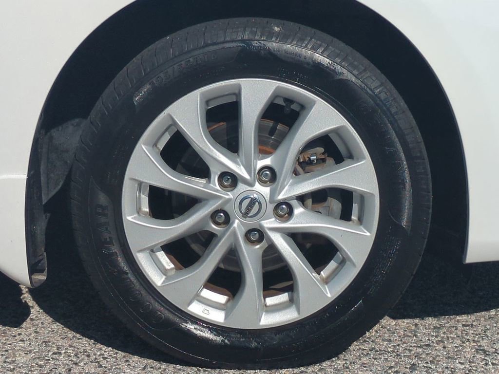 Certified 2019 Nissan Sentra SV image 11