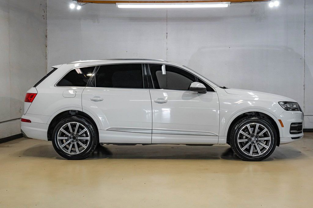 Used 2017 Audi Q7 3.0T Premium Plus AWD/4WD image 10