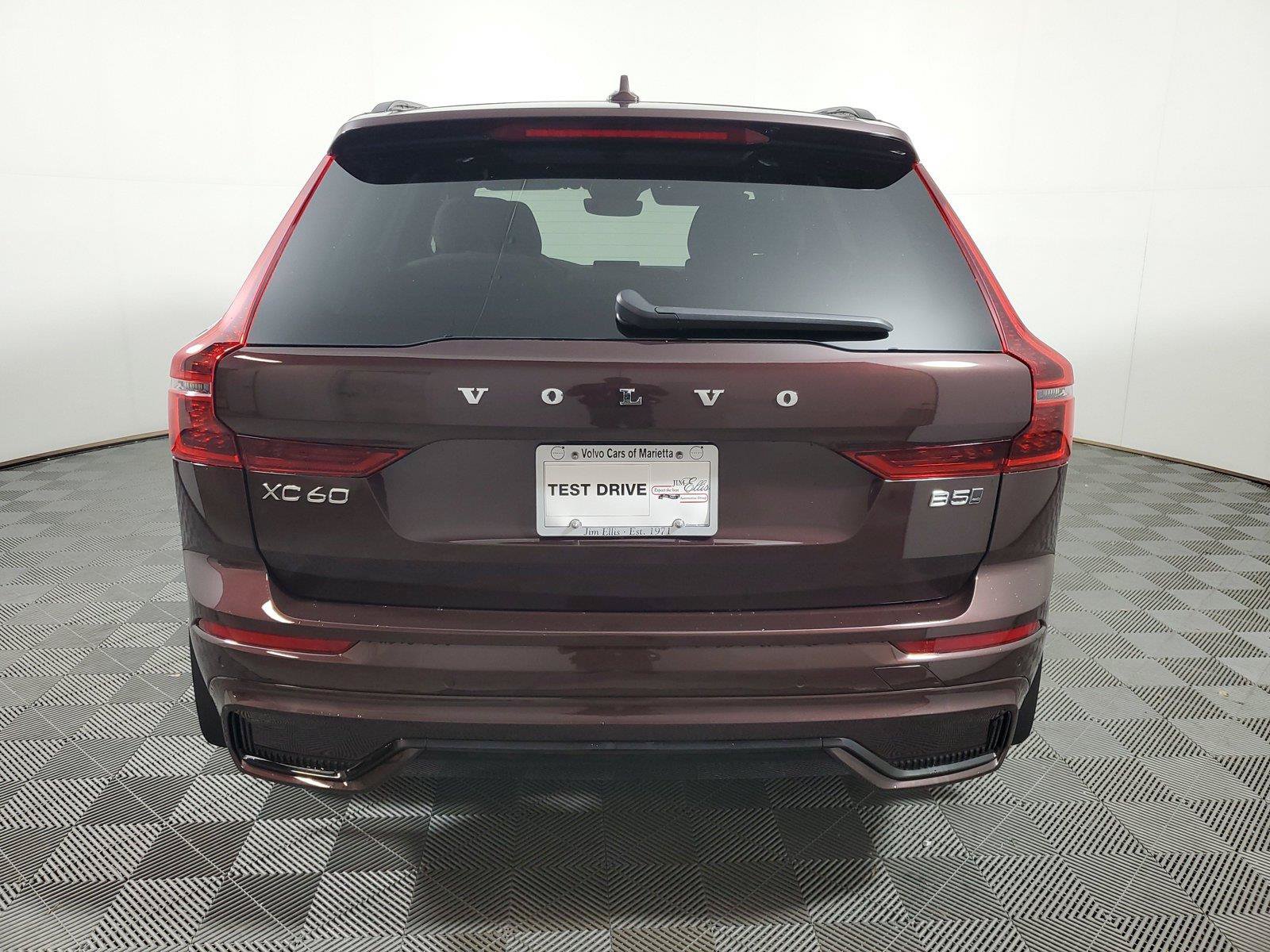 New 2026 Volvo XC60 B5 Plus w/ Climate Package AWD/4WD image 5
