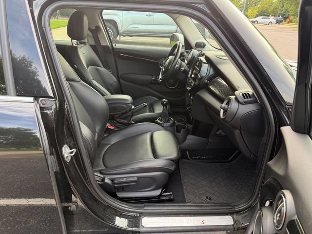 Used 2015 MINI Cooper S FWD image 11