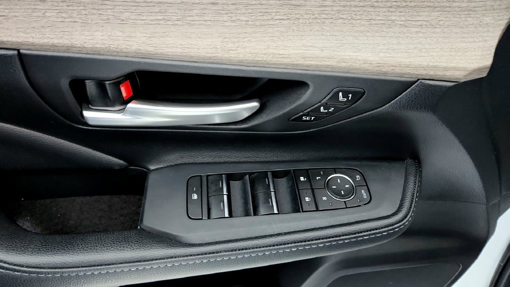 Certified 2025 Toyota Grand Highlander FWD image 31
