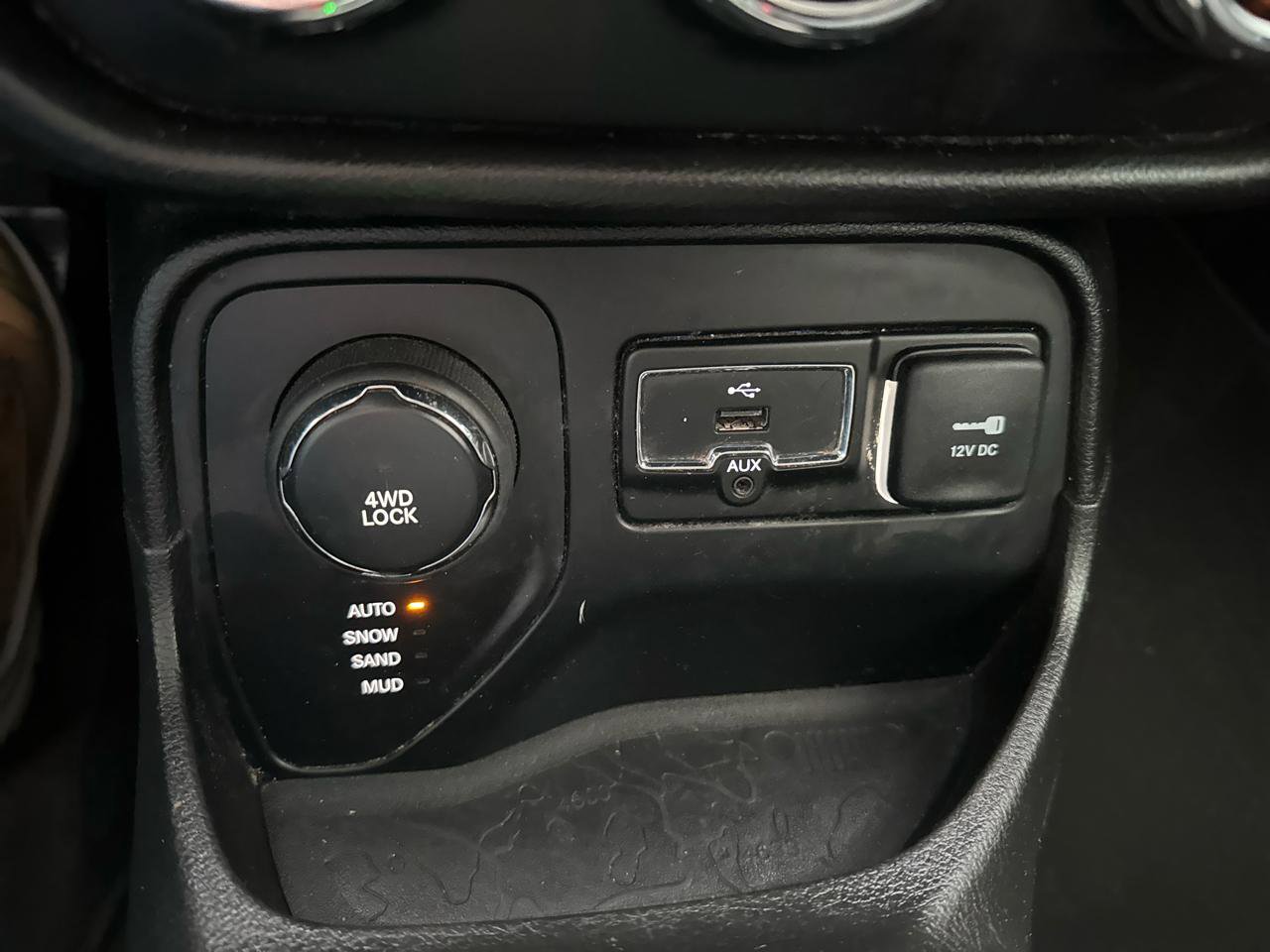 Used 2017 Jeep Renegade Sport w/ Power & Air Group image 19