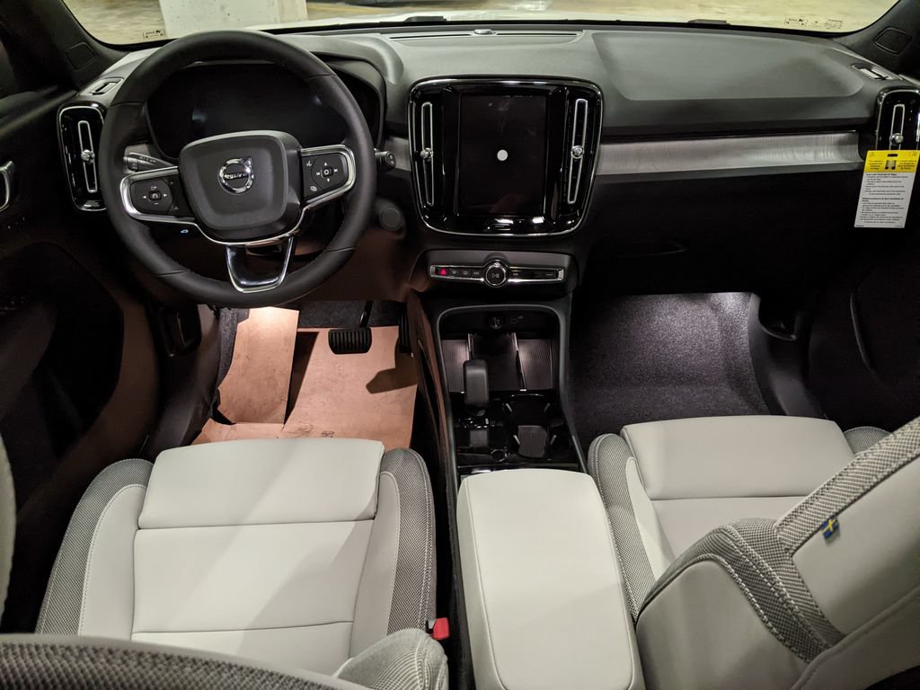New 2026 Volvo EX40 Plus w/ Climate Package RWD image 12