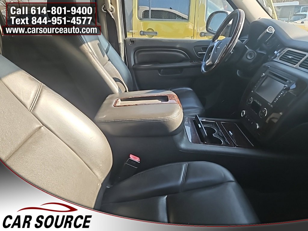 Used 2014 GMC Yukon XL Denali image 3