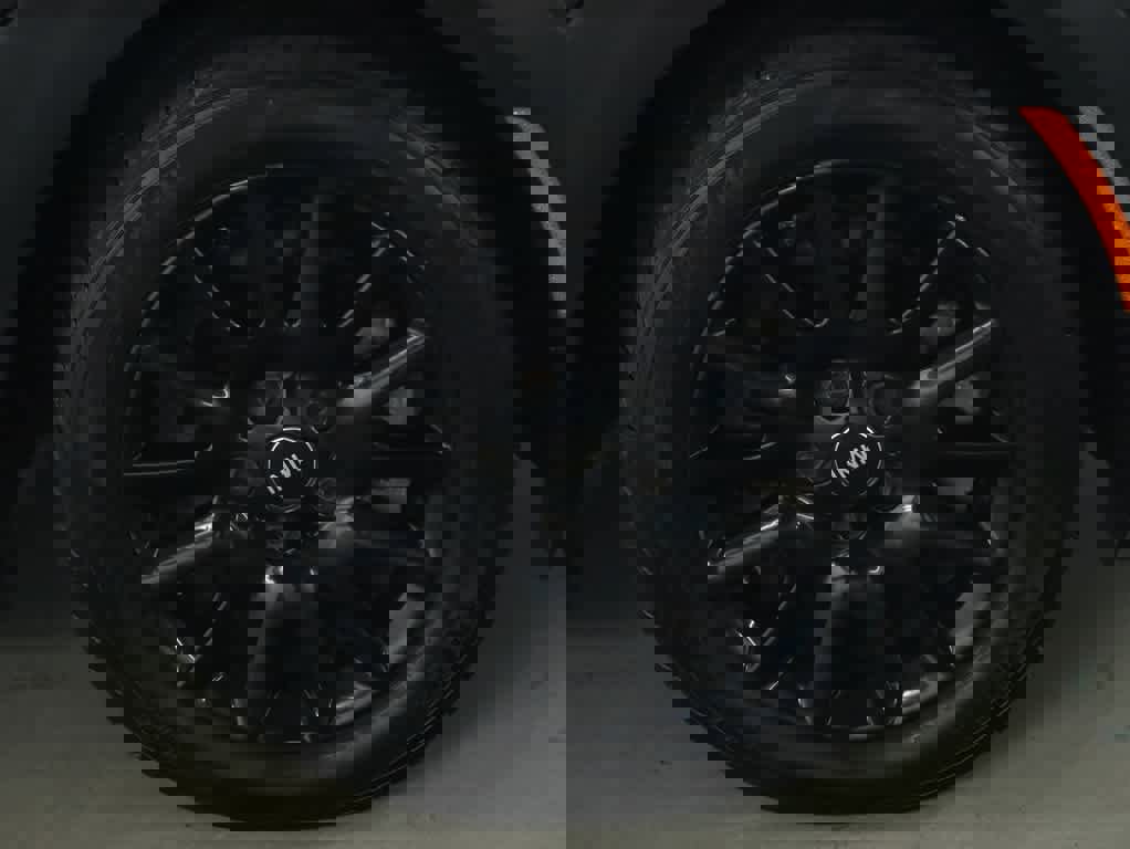 Used 2015 MINI Cooper S image 10