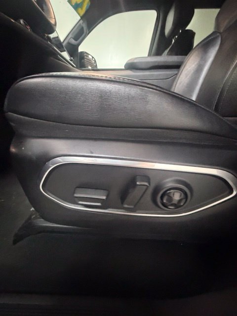 Used 2024 Jeep Wagoneer Series II AWD/4WD image 15