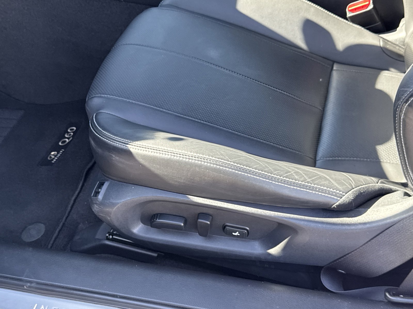 Used 2021 INFINITI Q60 3.0t Luxe w/ Essential Package image 20