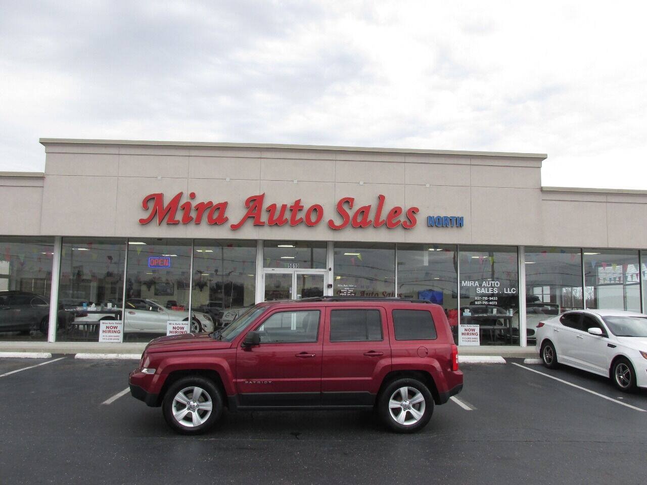 Used 2014 Jeep Patriot Latitude FWD image 2