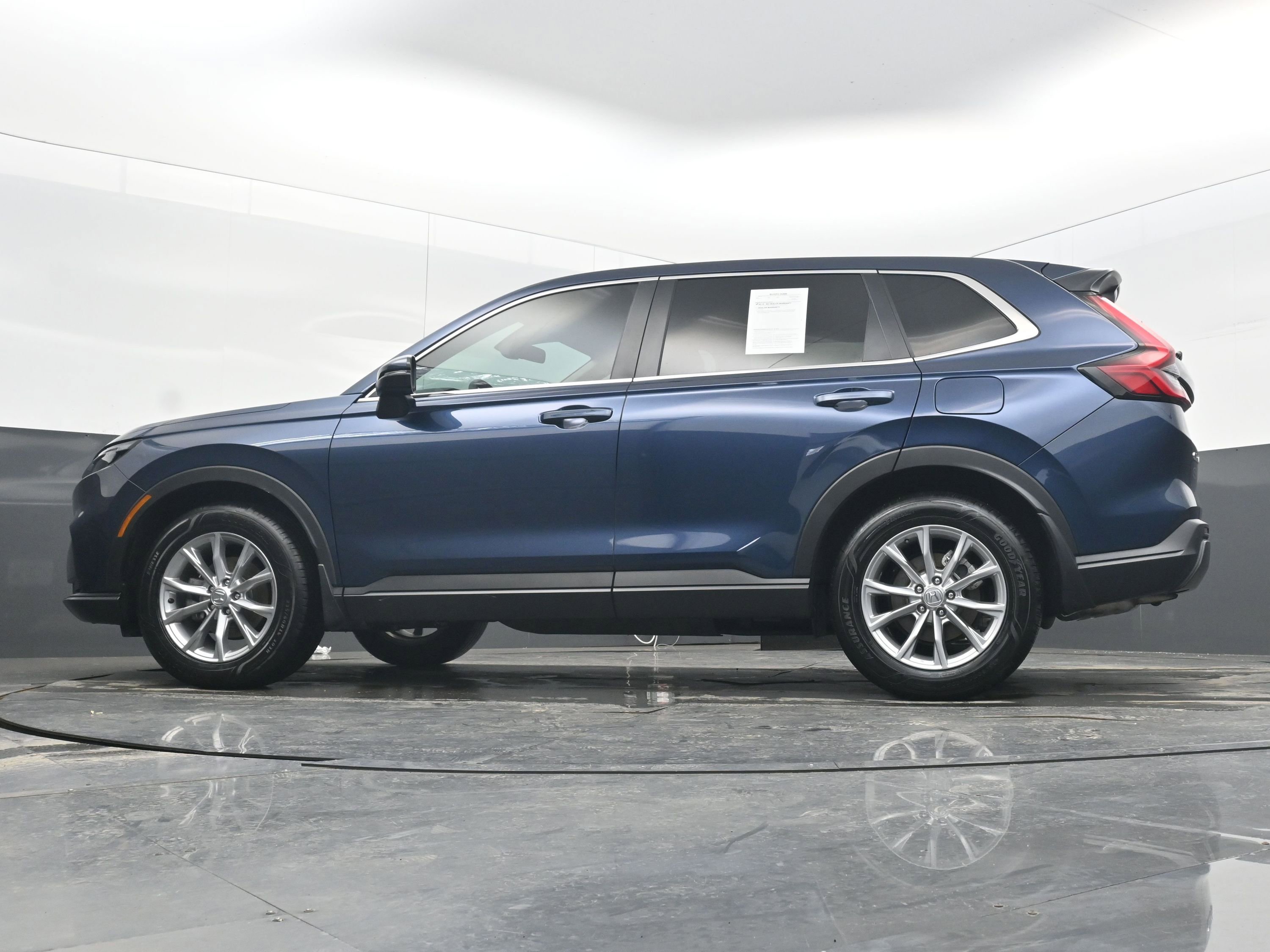 Used 2025 Honda CR-V EX image 28