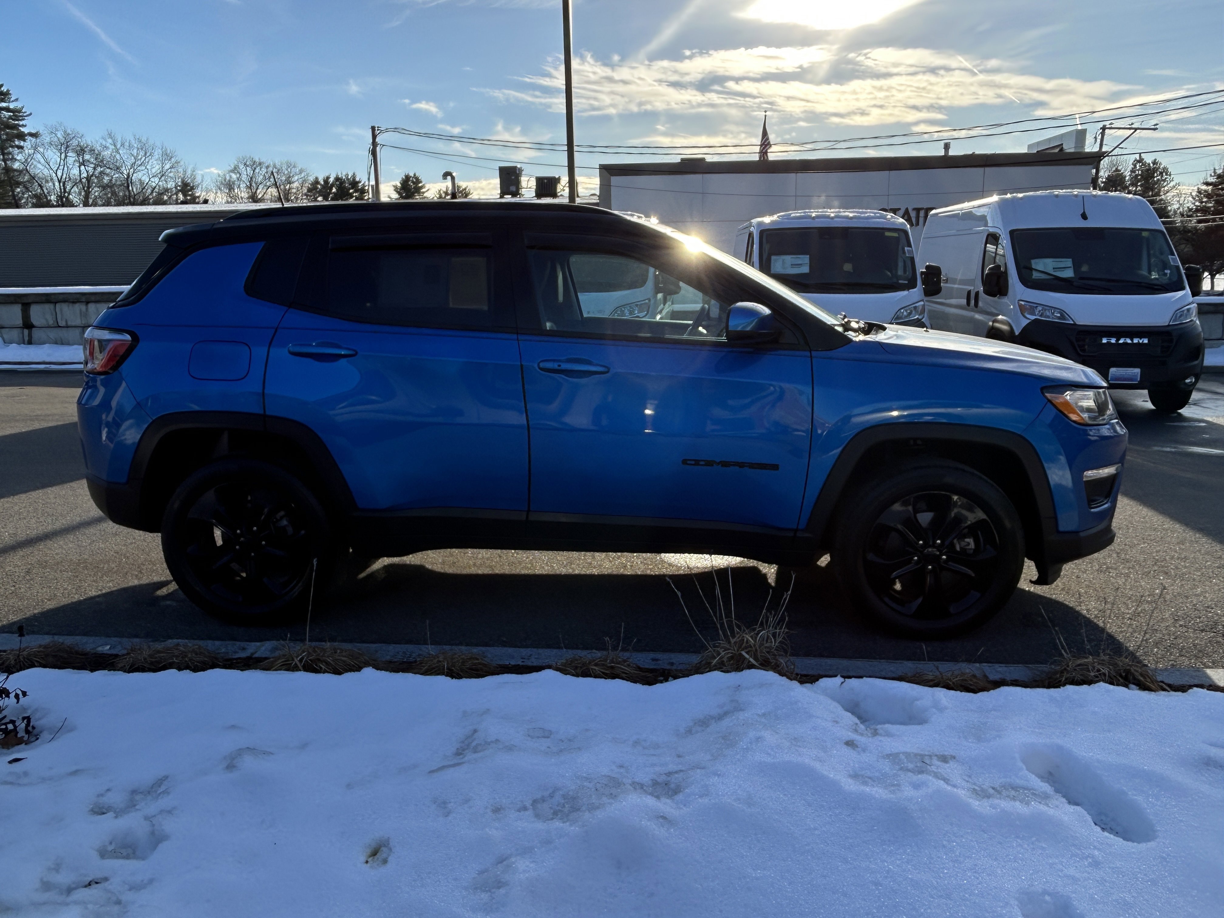 Used 2020 Jeep Compass Latitude AWD/4WD image 13