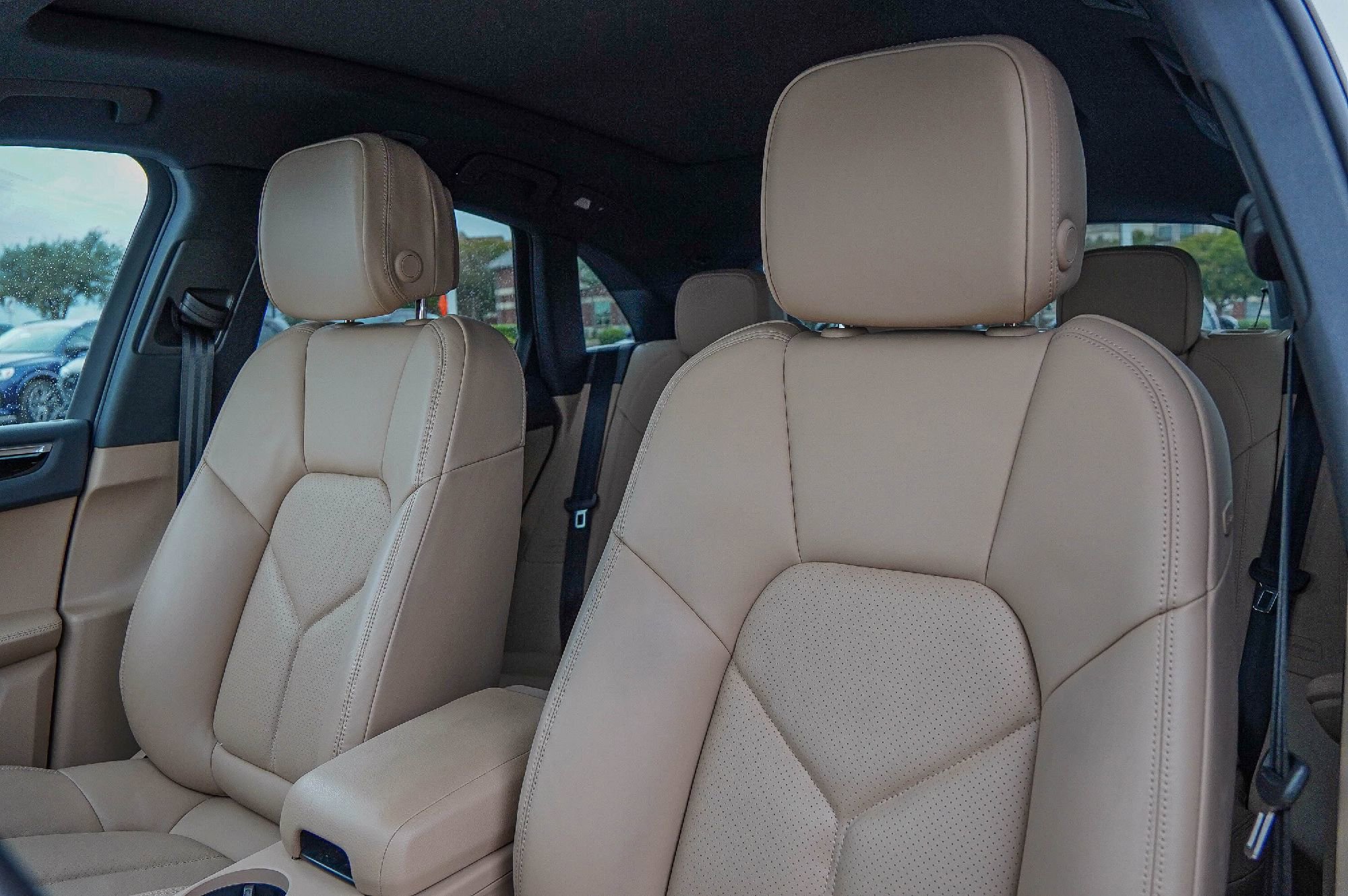 Used 2020 Porsche Macan image 9