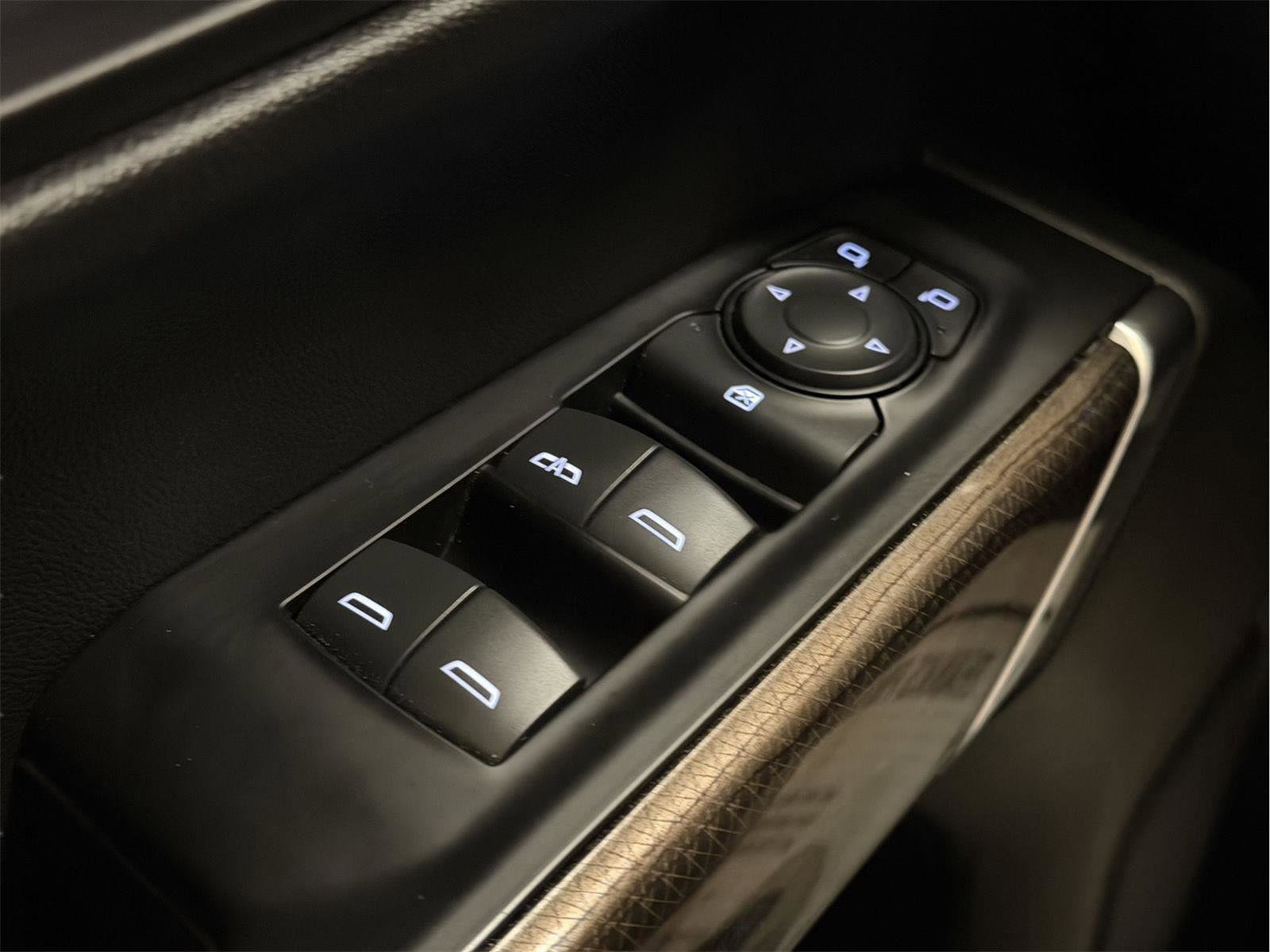 Certified 2019 Chevrolet Silverado 1500 LT w/ All-Star Edition image 35