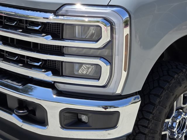 Used 2026 Ford F350 Lariat w/ FX4 Off-Road Package AWD/4WD image 10