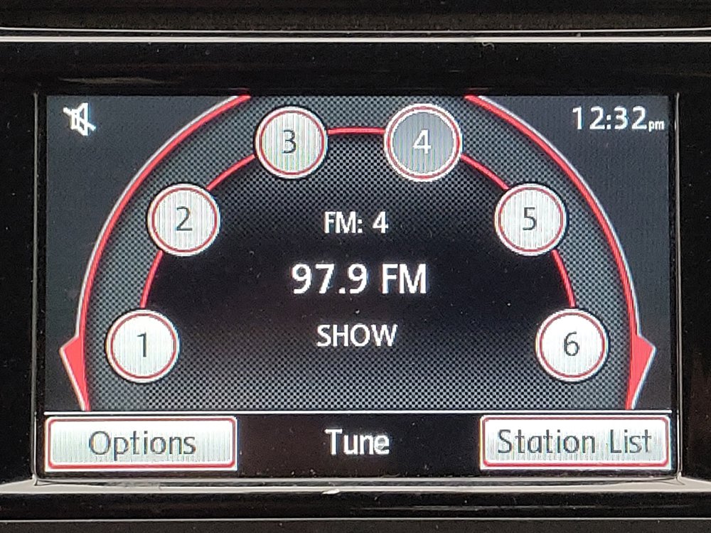 Used 2015 Volkswagen Eos Executive FWD image 25