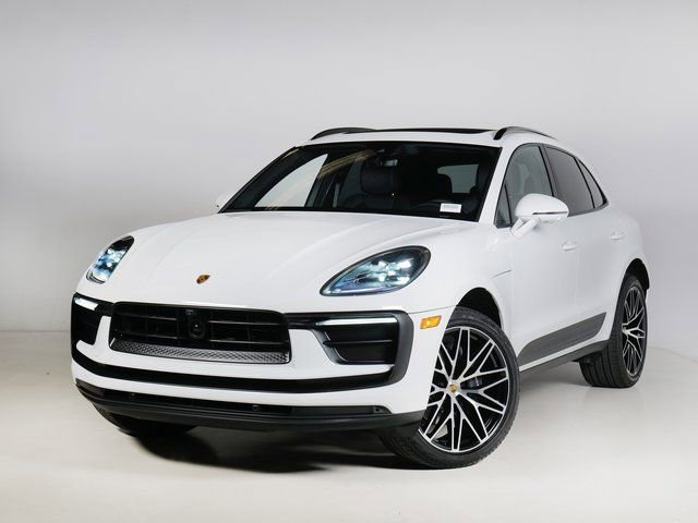 Certified 2026 Porsche Macan AWD/4WD image 1