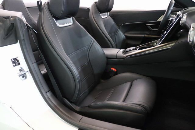 Used 2022 Mercedes-Benz SL 55 AMG 4MATIC w/ Driver Assistance Package image 22