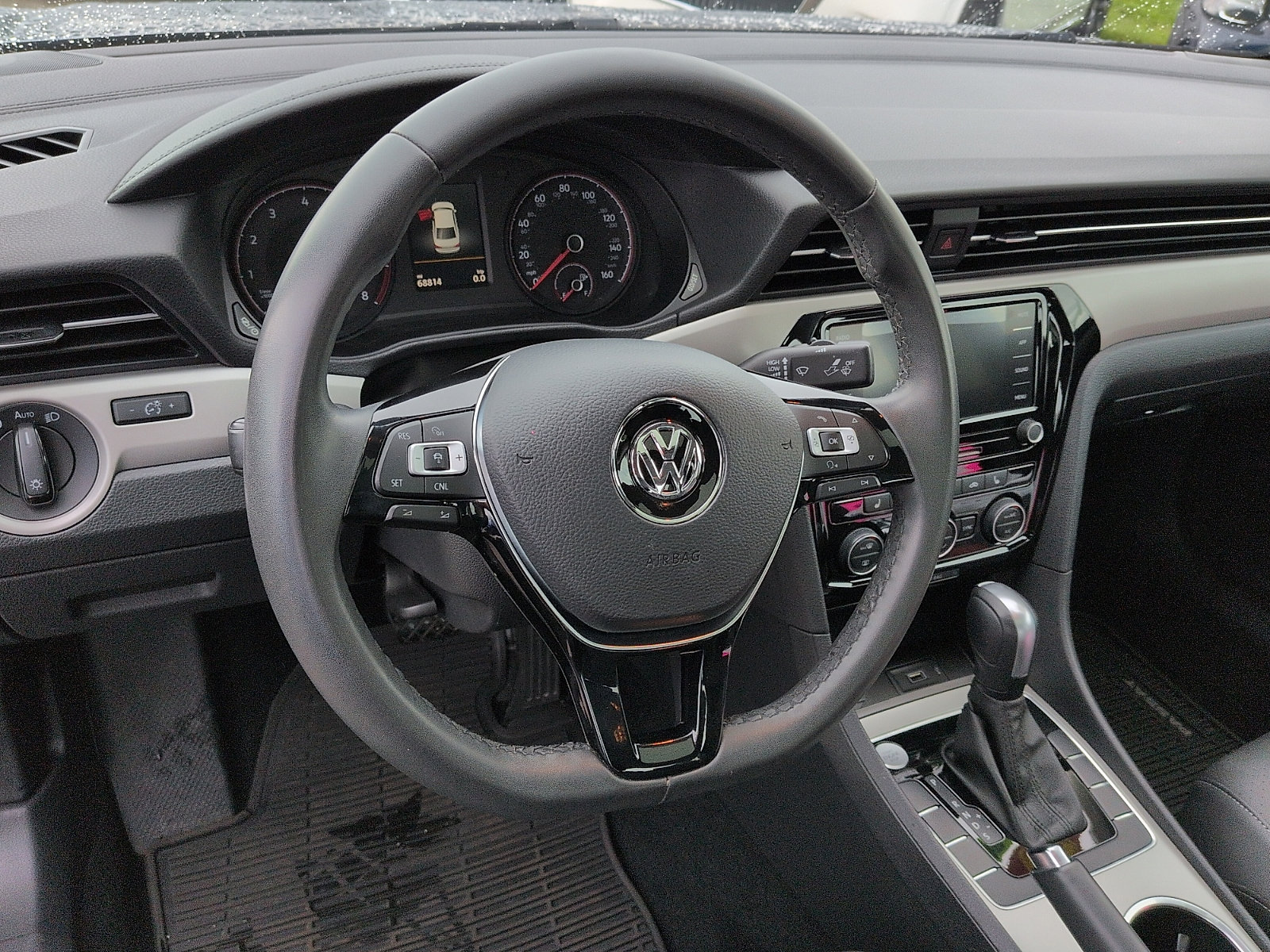 Used 2021 Volkswagen Passat 2.0T SE FWD image 9