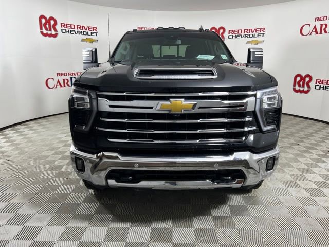 Used 2024 Chevrolet Silverado 2500 LTZ w/ LTZ Texas Edition image 2