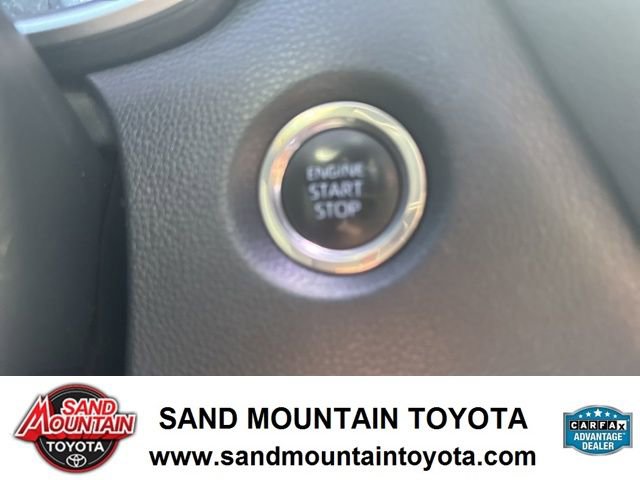 Used 2022 Toyota Corolla SE FWD image 18