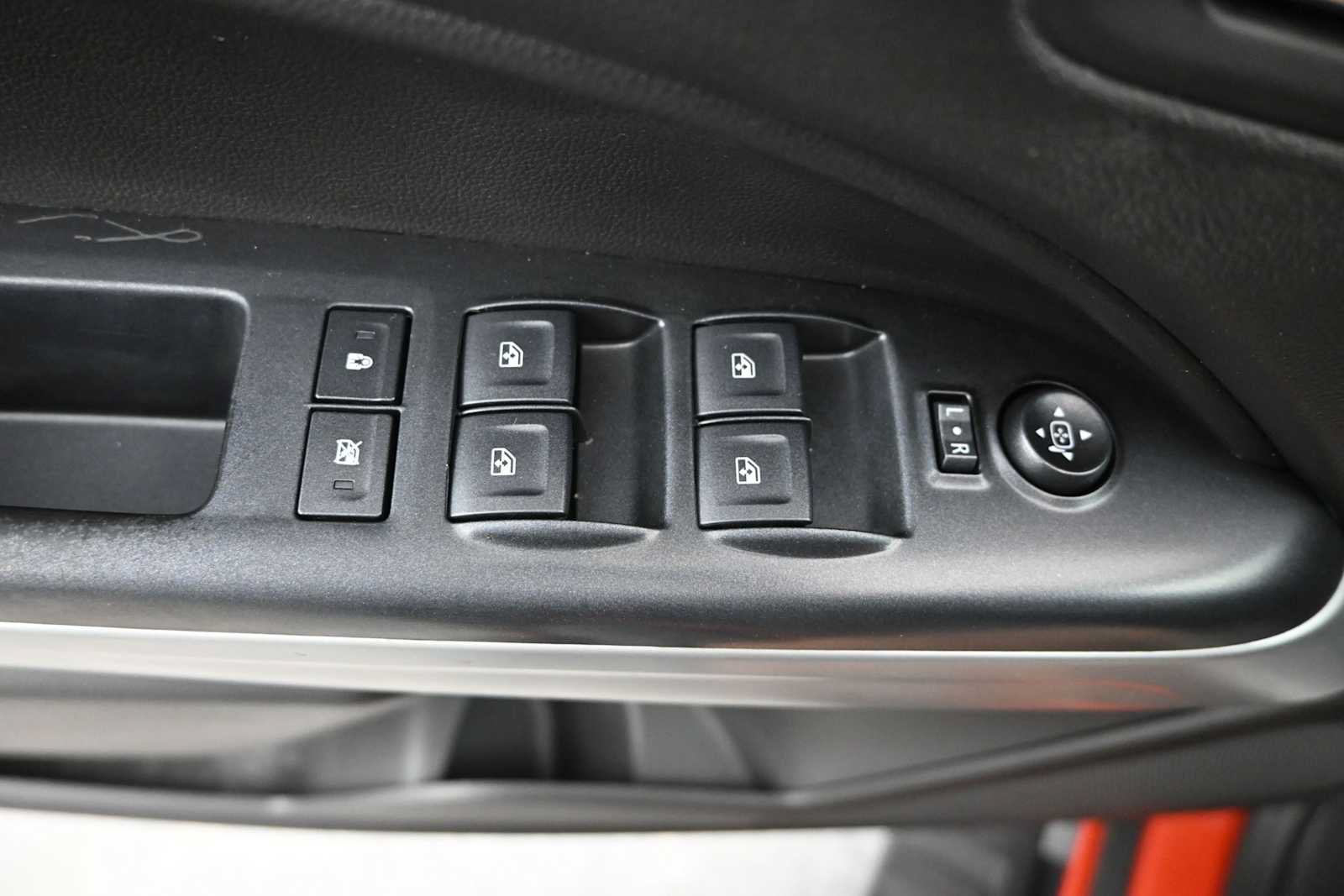Used 2016 Chevrolet Colorado LT w/ LT Convenience Package AWD/4WD image 21