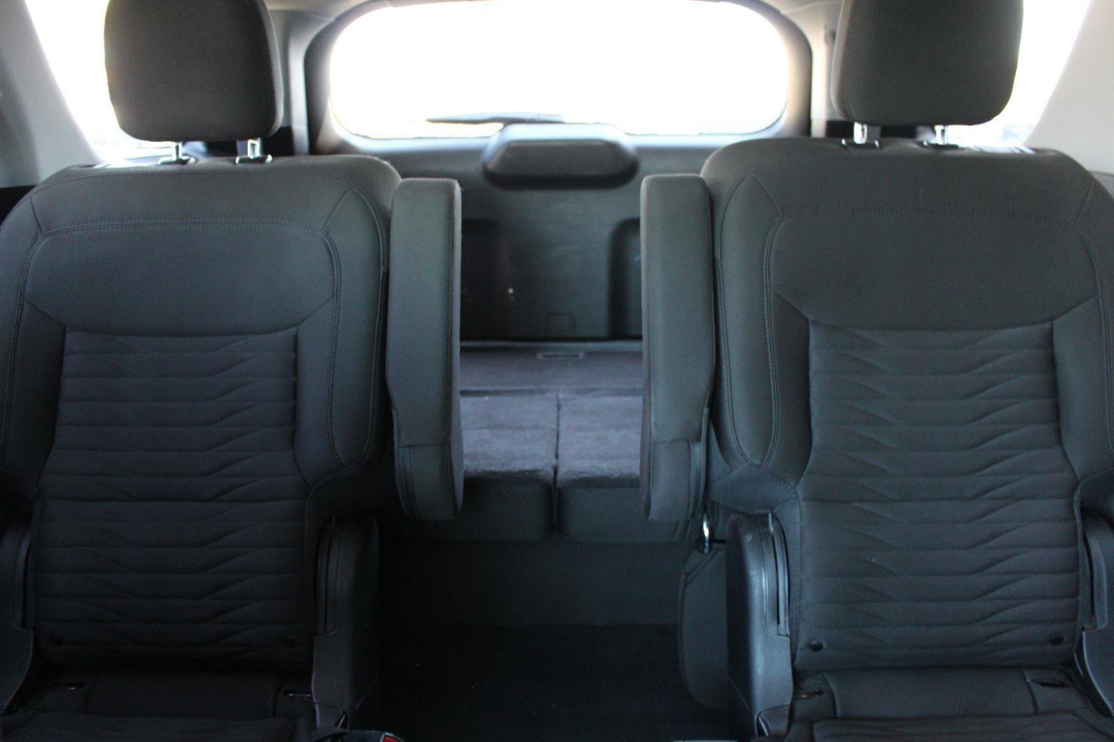 Used 2021 Ford Explorer XLT image 30