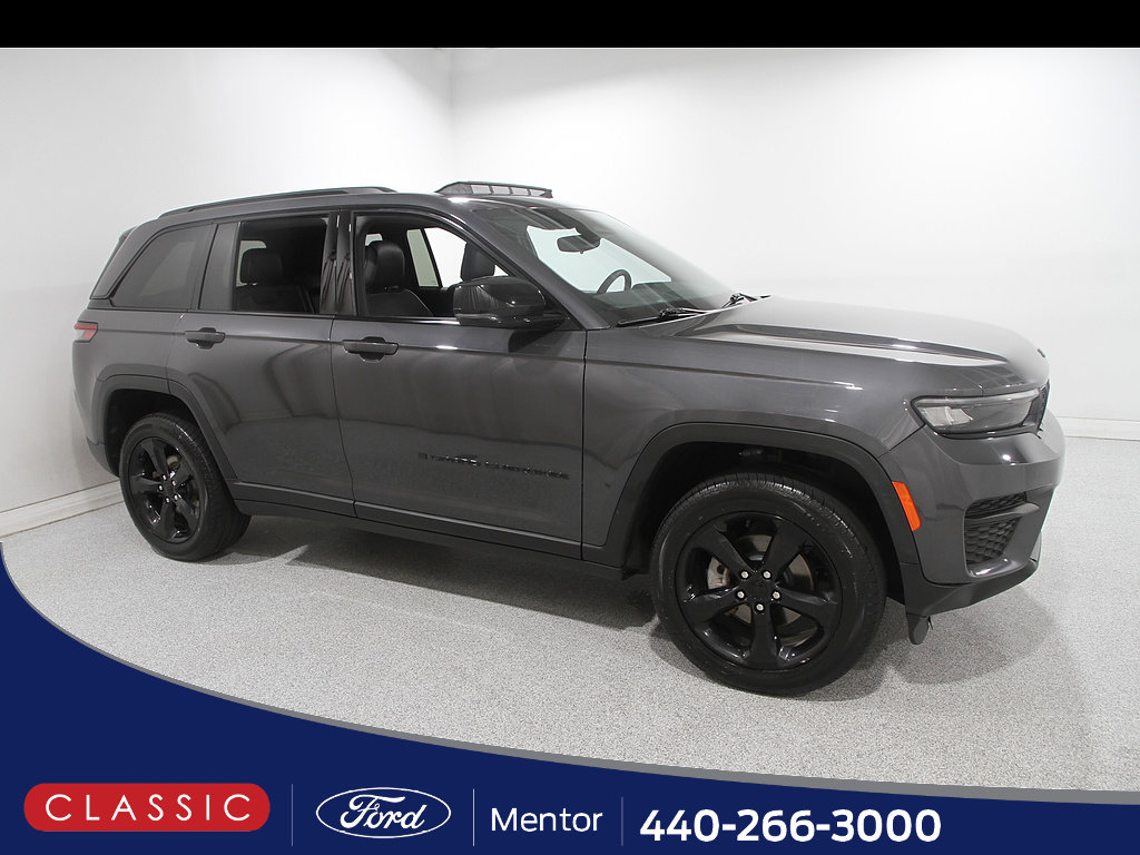 Used 2023 Jeep Grand Cherokee Altitude
