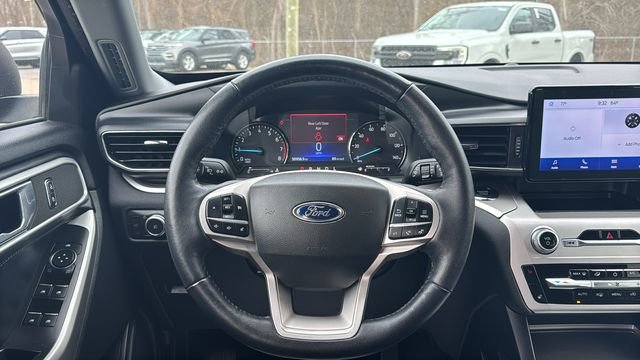 Certified 2022 Ford Explorer XLT w/ Equipment Group 202A image 14