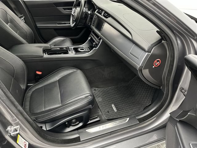 Used 2017 Jaguar XF R-Sport AWD/4WD image 25