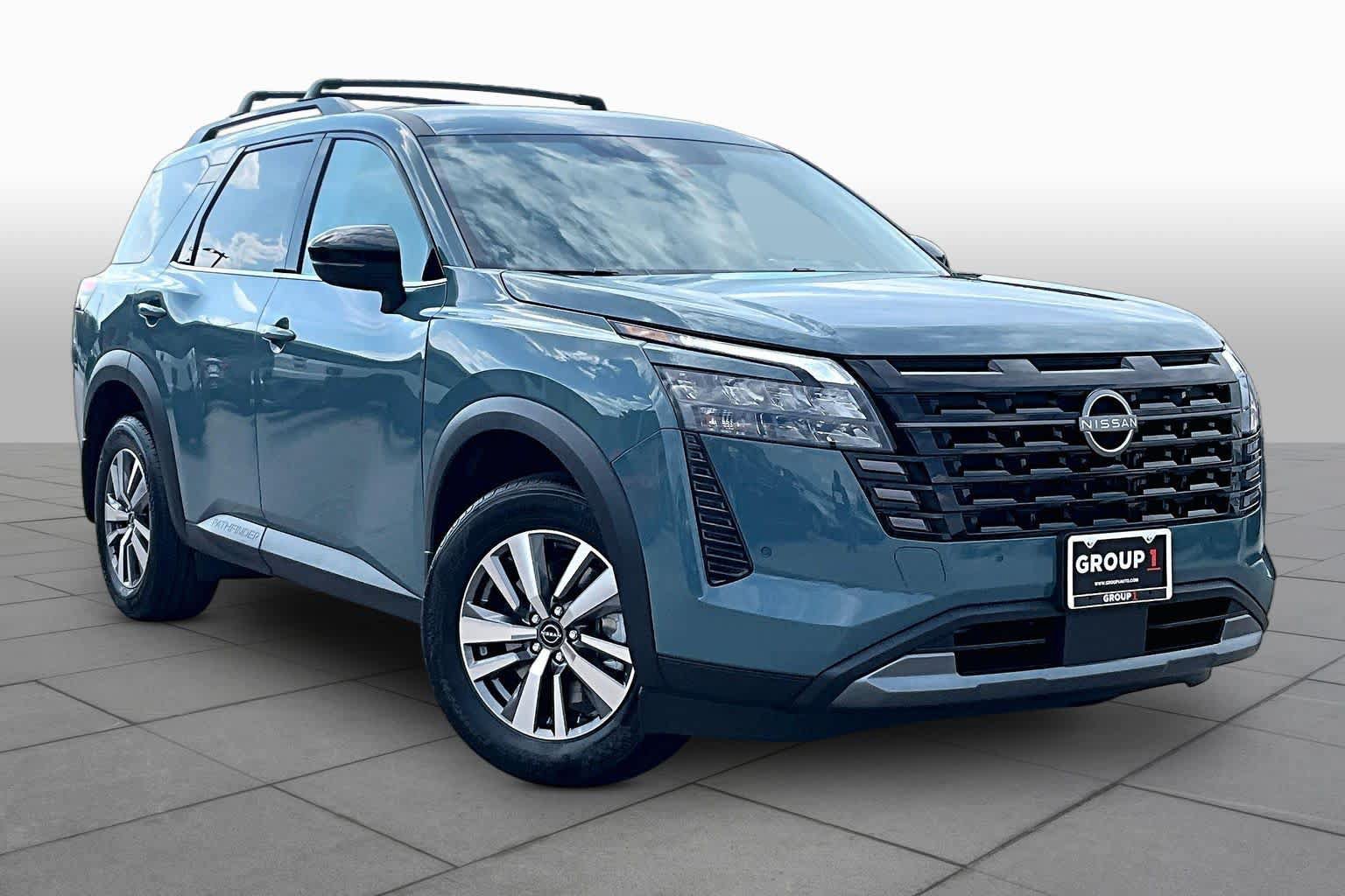 New 2026 Nissan Pathfinder SL FWD image 2