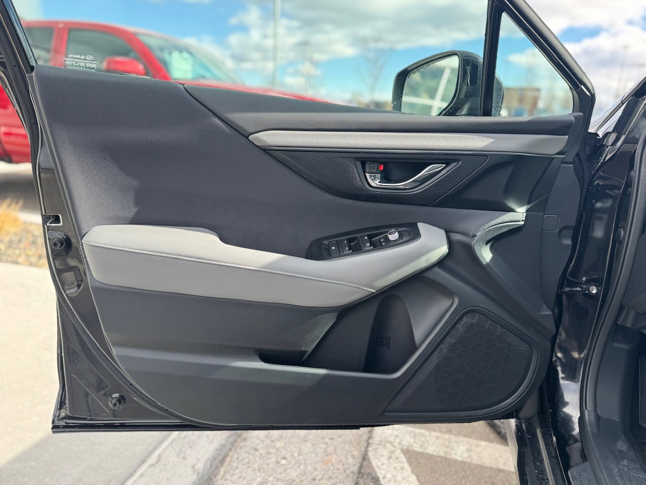 Certified 2025 Subaru Outback Premium w/ Popular Package #1A image 9