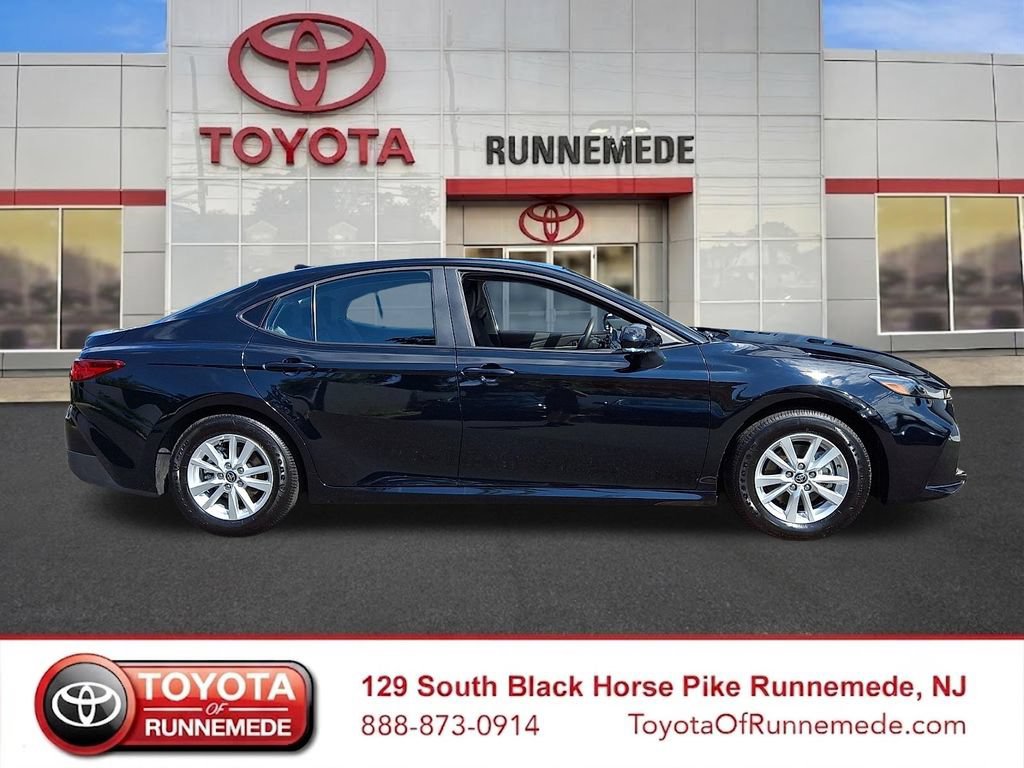 Used 2026 Toyota Camry LE FWD image 7