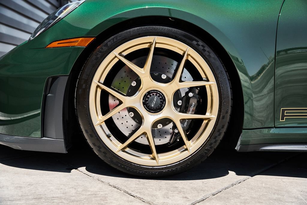 Used 2025 Porsche 911 GT3 w/ Weissach Package RWD image 3