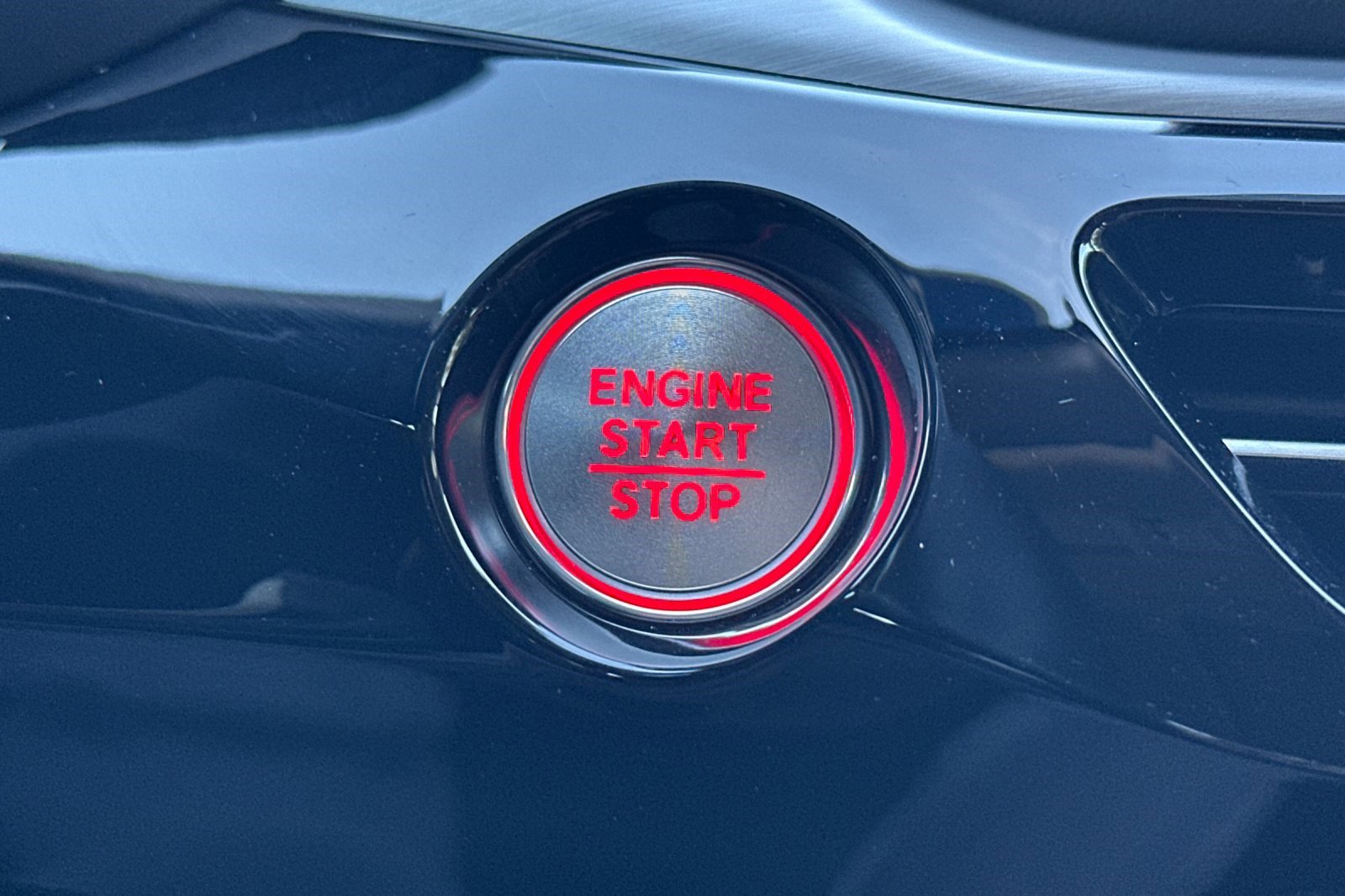 Used 2025 Acura MDX SH-AWD w/ Technology Package image 30