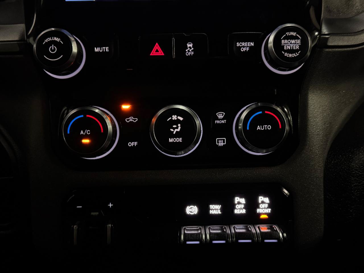 Used 2023 RAM 2500 Tradesman AWD/4WD image 26