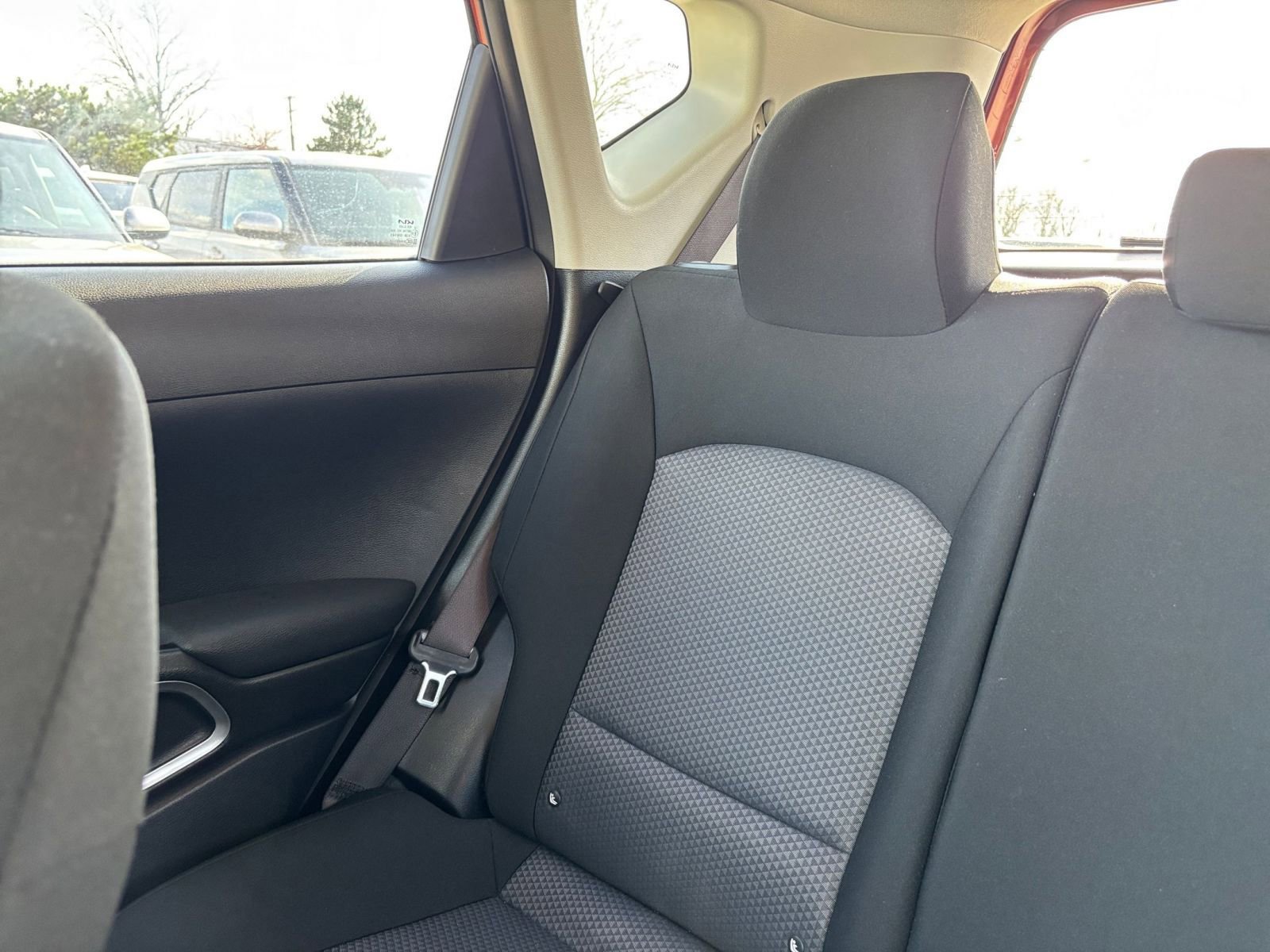 Used 2025 Kia Soul LX w/ LX Technology Package FWD image 38