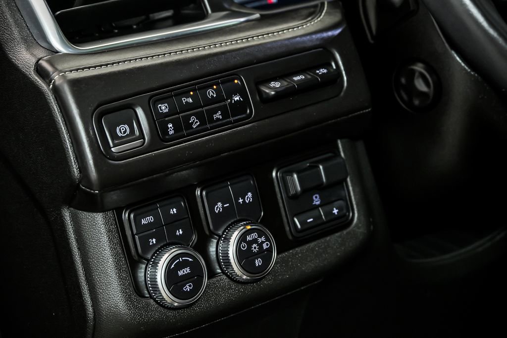 Used 2023 GMC Yukon Denali Ultimate image 18