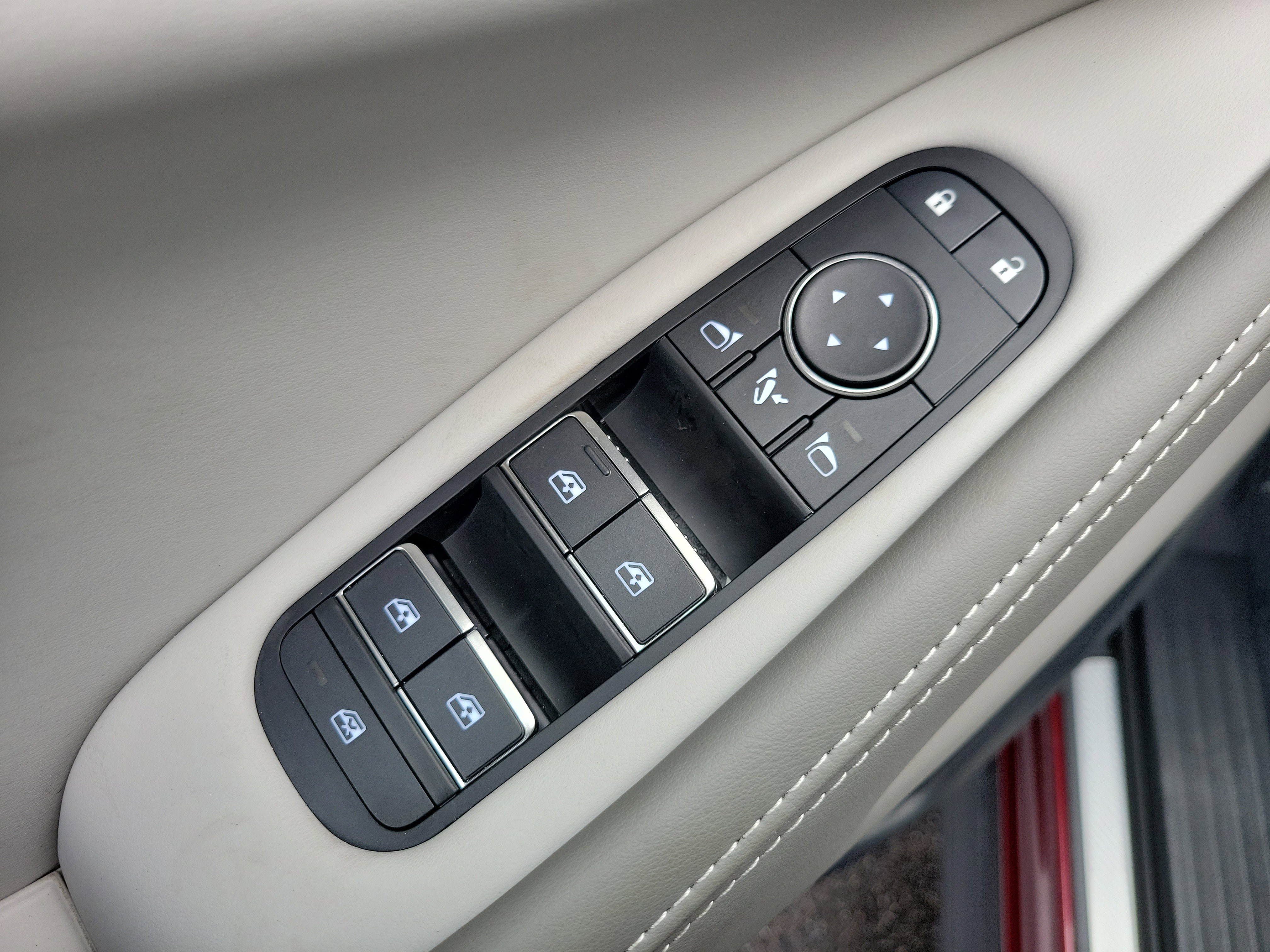 New 2026 INFINITI QX60 Luxe w/ Family Package image 17