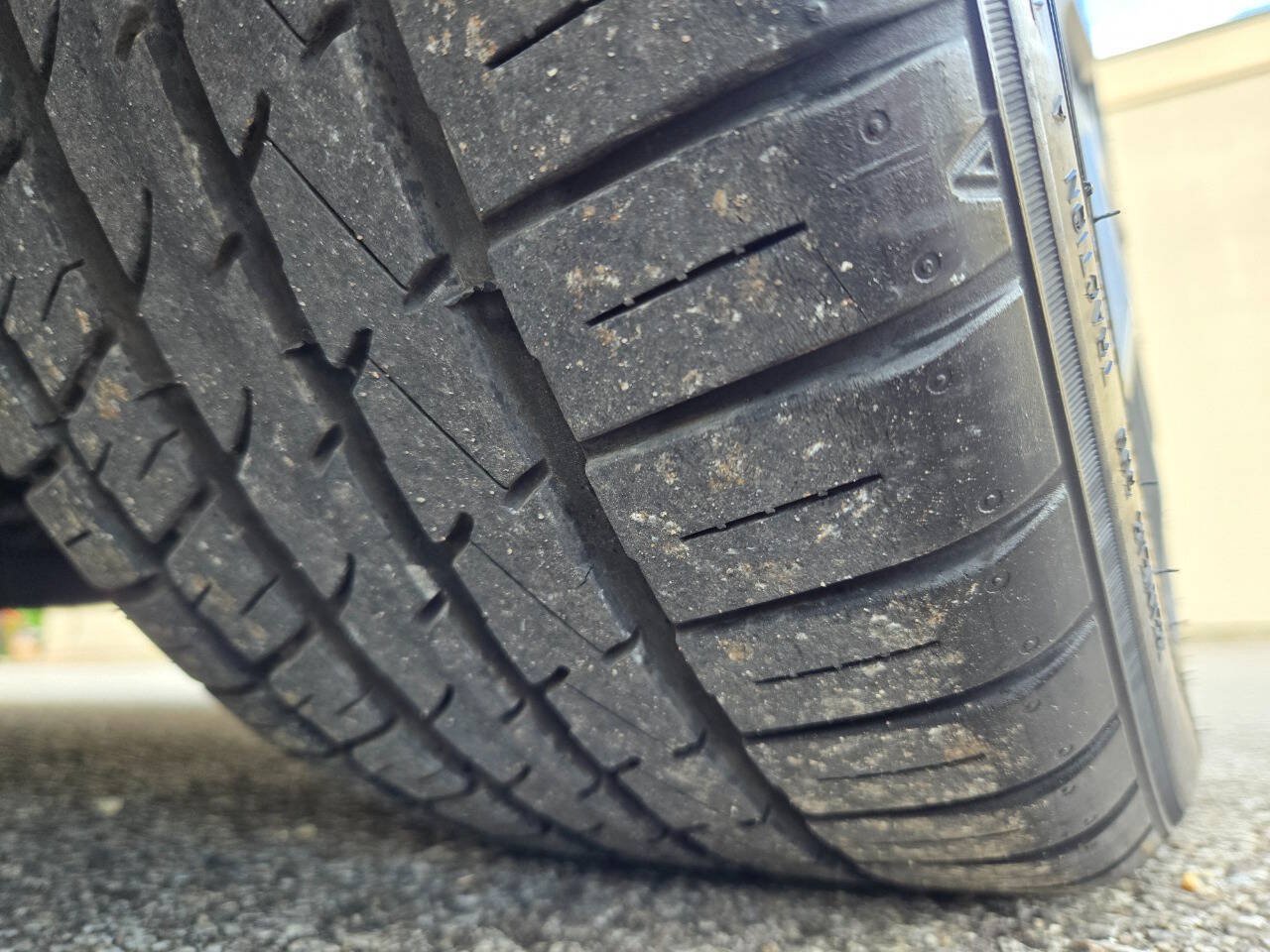 Used 2008 Volkswagen R32 AWD/4WD image 39