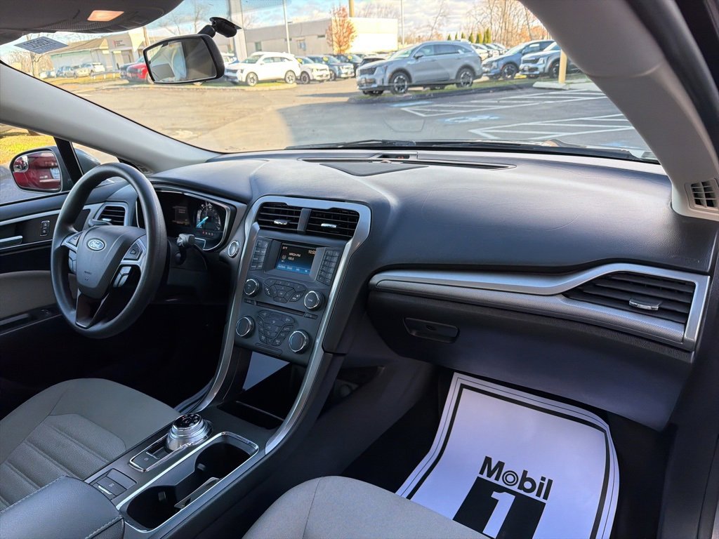 Used 2018 Ford Fusion S image 15