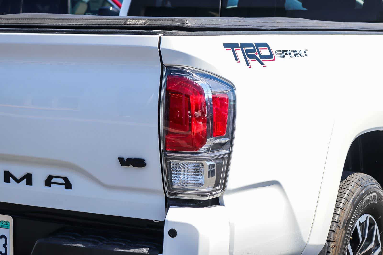 Used 2022 Toyota Tacoma TRD Sport w/ Technology Package RWD image 7