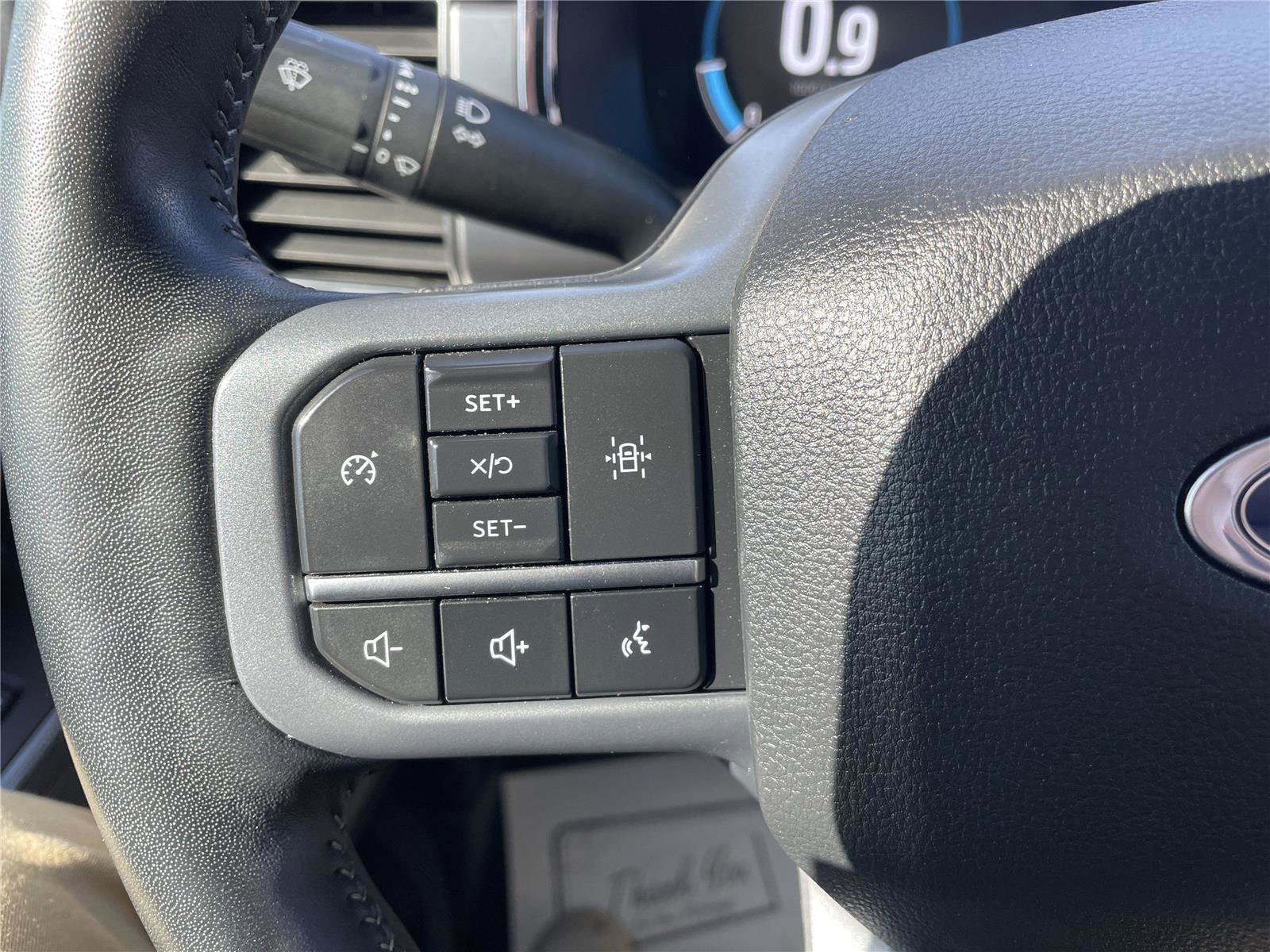 Used 2023 Ford F150 Lariat AWD/4WD image 15