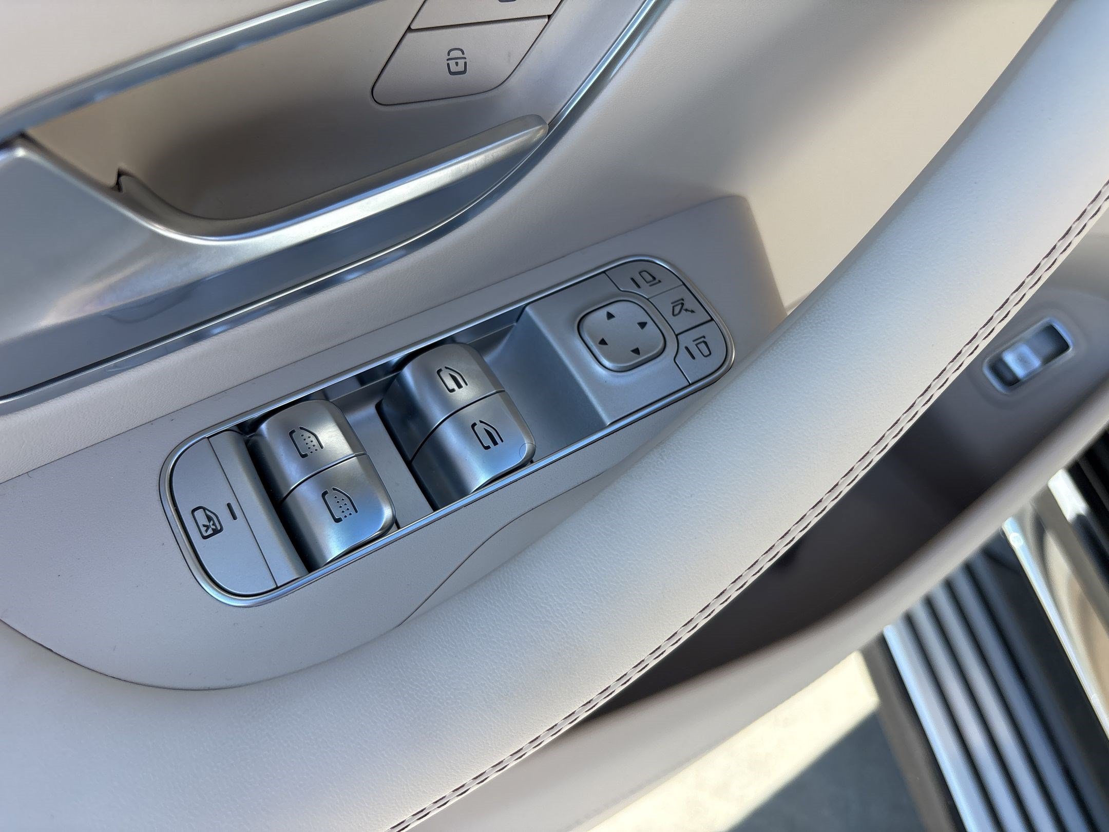 New 2026 Mercedes-Benz Maybach GLS 600 4MATIC image 14