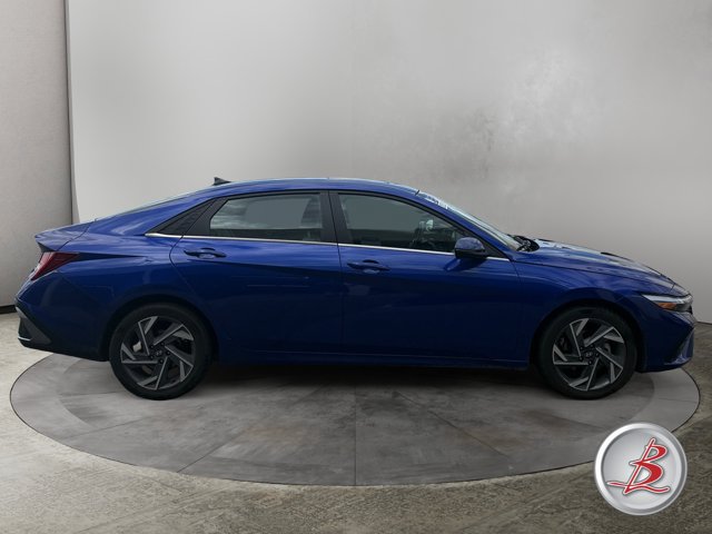 Used 2025 Hyundai Elantra Limited FWD image 8