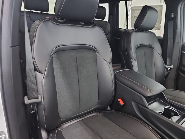 New 2026 Jeep Grand Cherokee Altitude AWD/4WD image 29