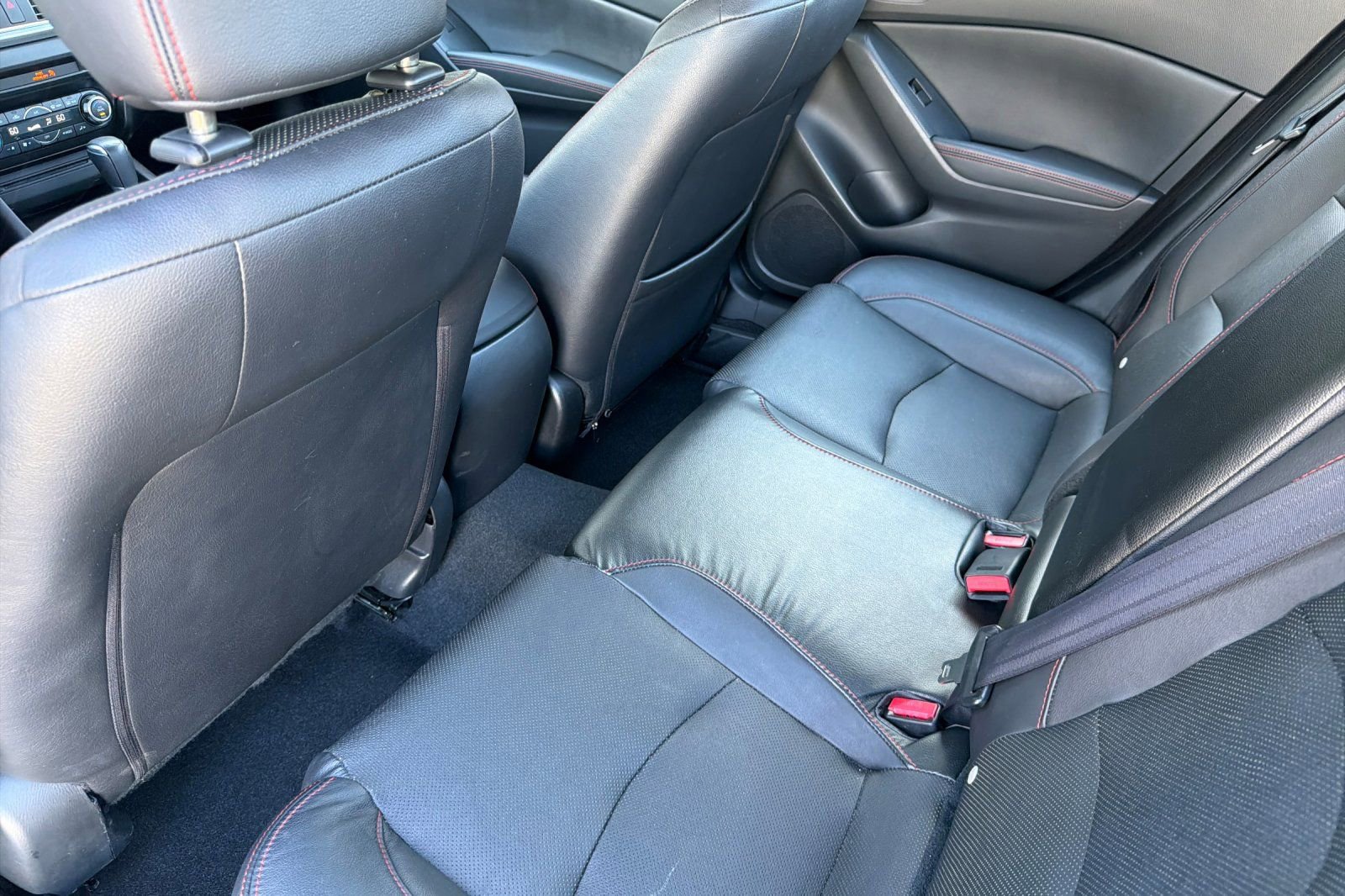 Used 2016 MAZDA MAZDA3 s Grand Touring w/ Technology Package image 12