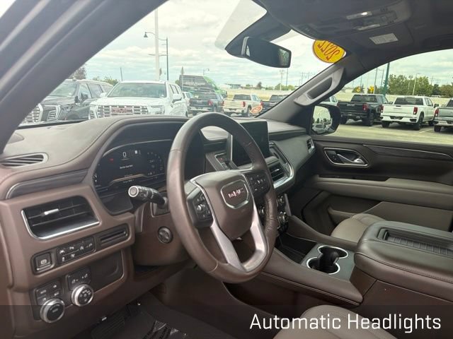 Used 2022 GMC Yukon SLT w/ SLT Premium Package AWD/4WD image 16