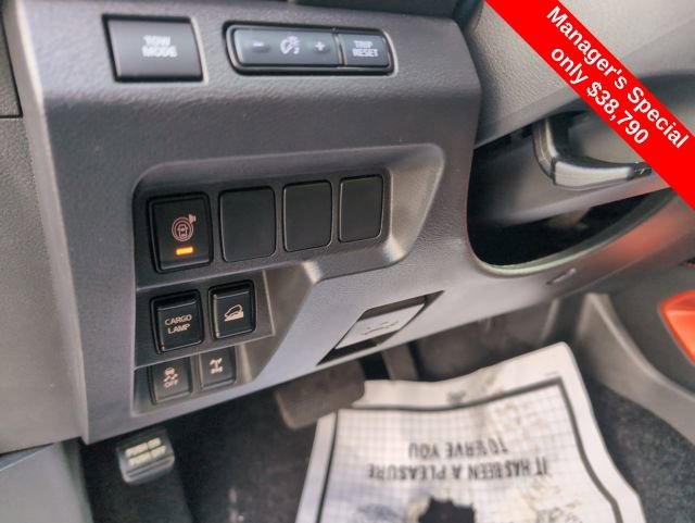 Certified 2025 Nissan Frontier PRO-4X image 19